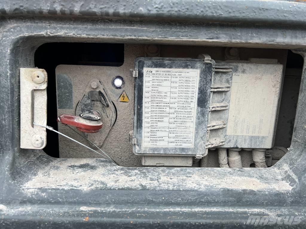 Liebherr L580 Pale gommate