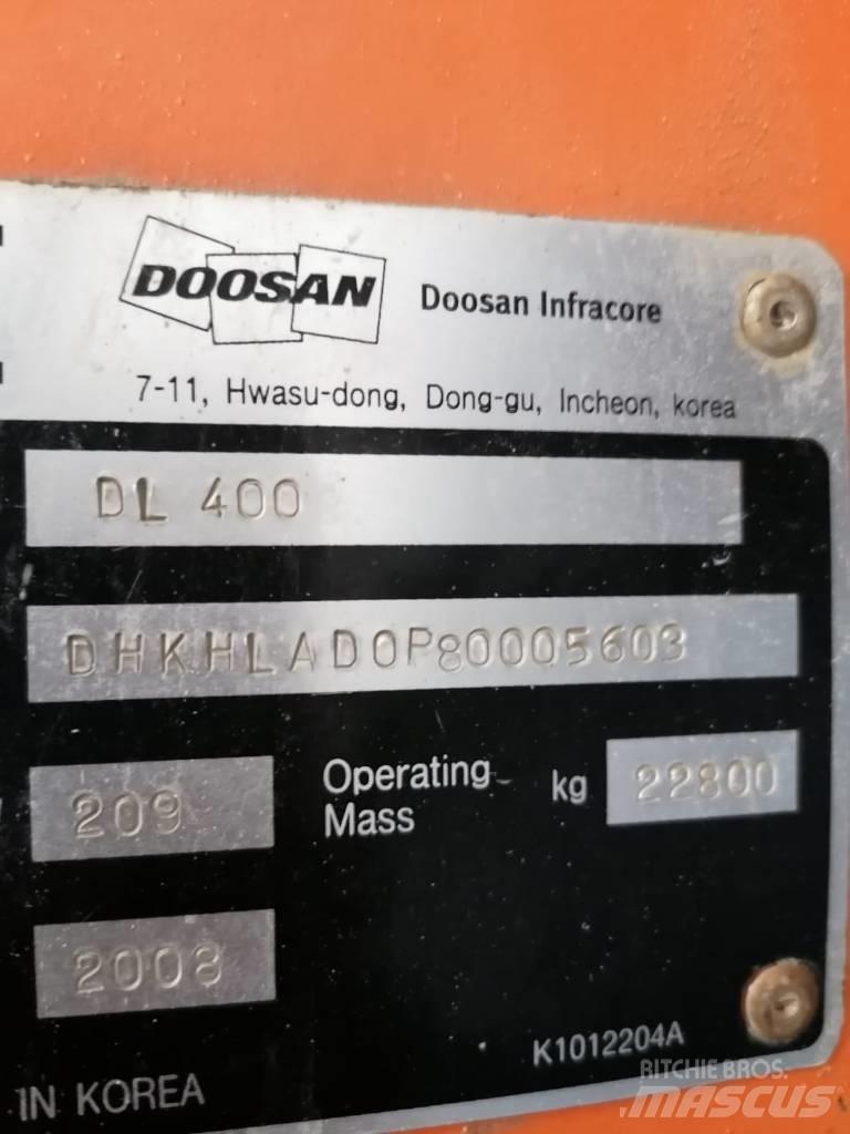 Doosan DL 400 Pale gommate
