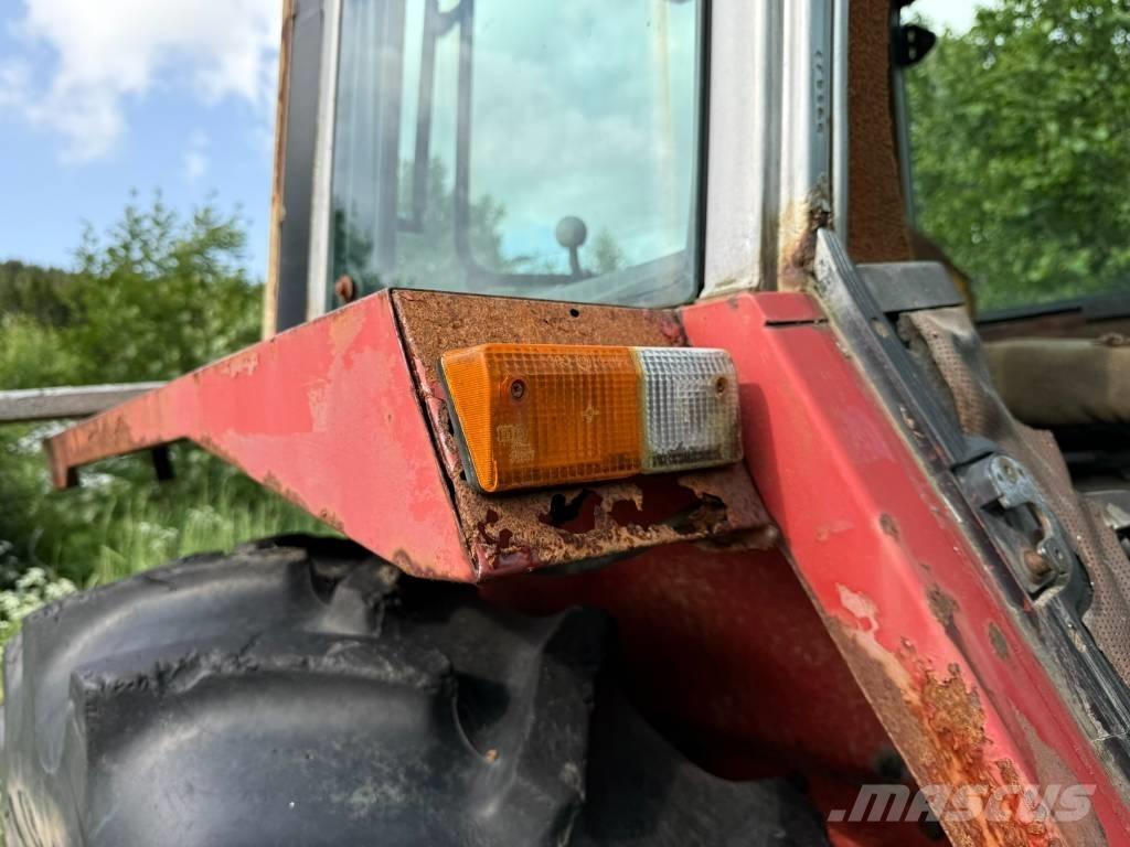 Massey Ferguson 675 Trattori