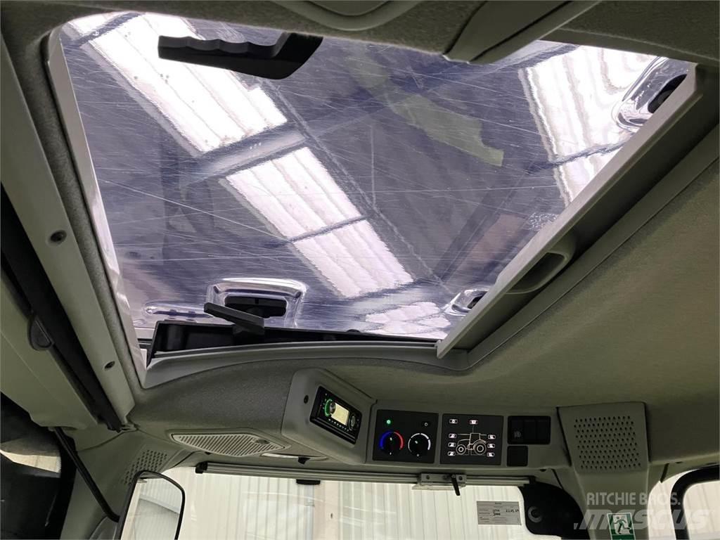 CLAAS Arion 550 Trattori
