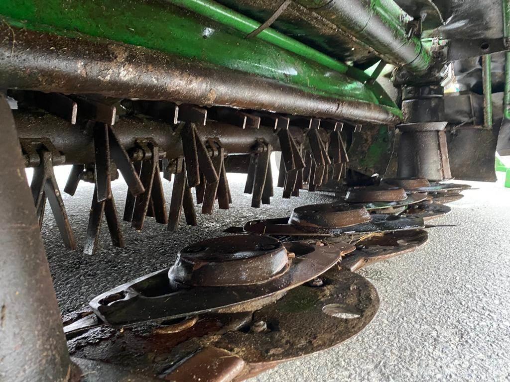 John Deere 324 Falciatrici