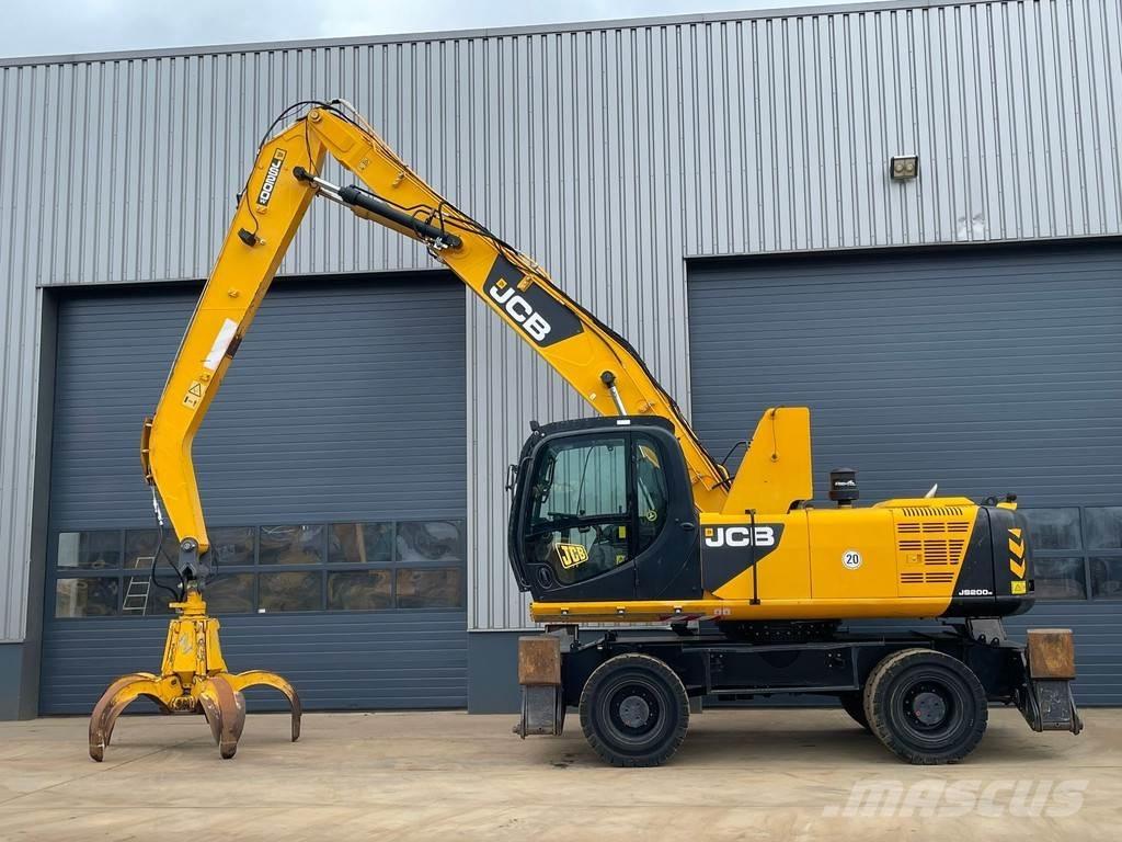 JCB JS200W Movimentazione rifiuti