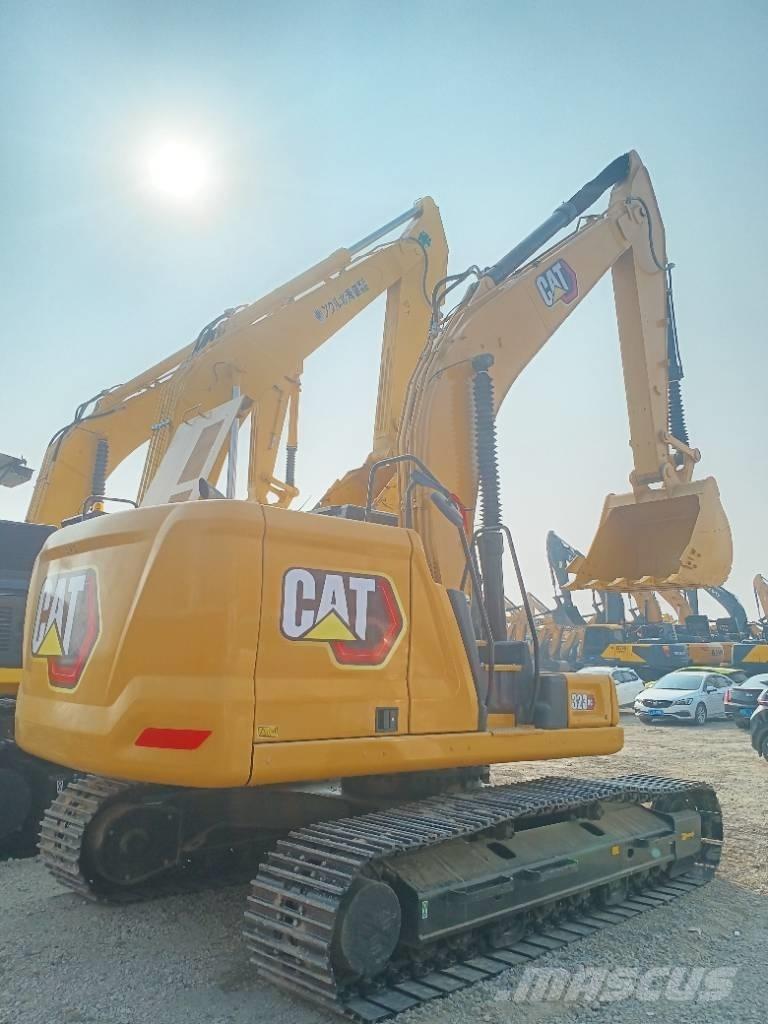 CAT 323GC Escavatori cingolati