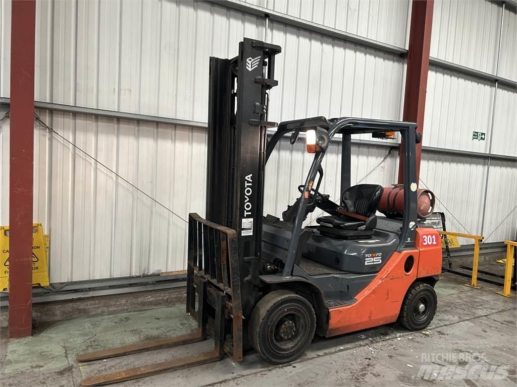 Toyota 02-8FGF25 Carrelli elevatori GPL