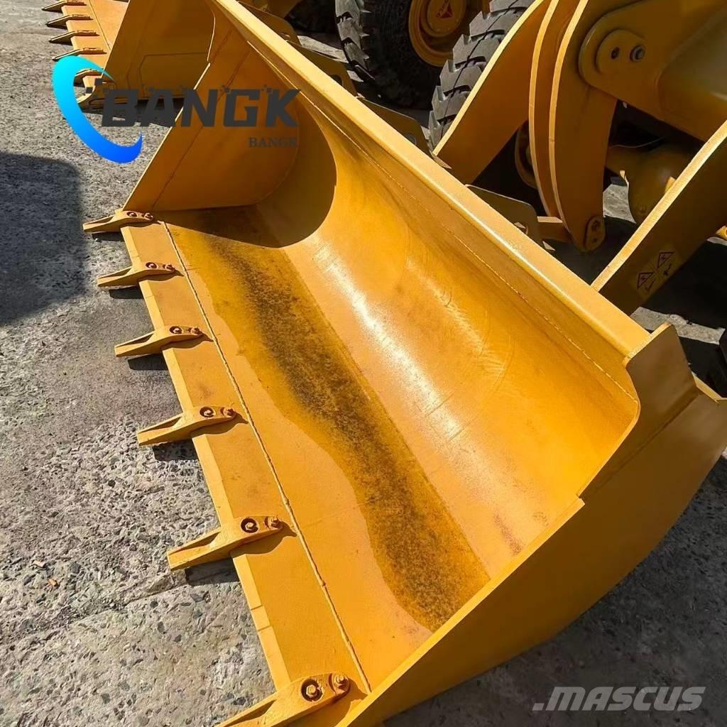 SDLG LG 936 L Pale gommate