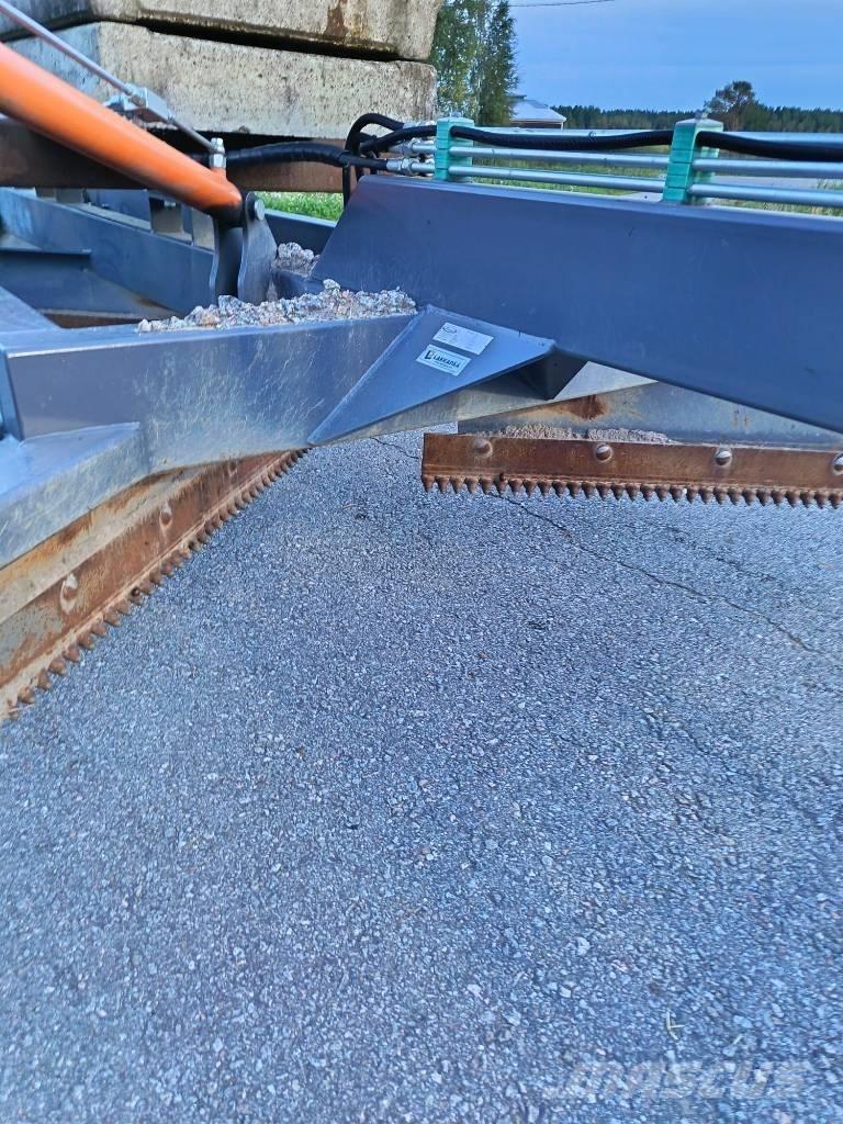  Serco Kerttu TL 2500 Grader