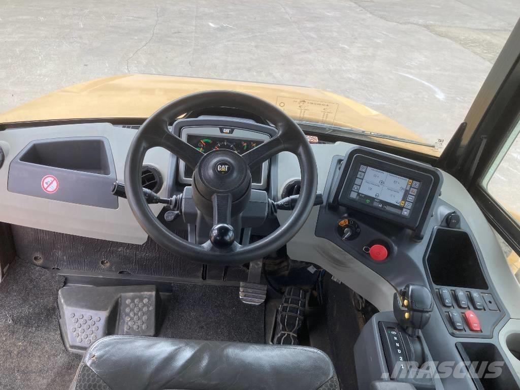 CAT 745 Dumpers articolati