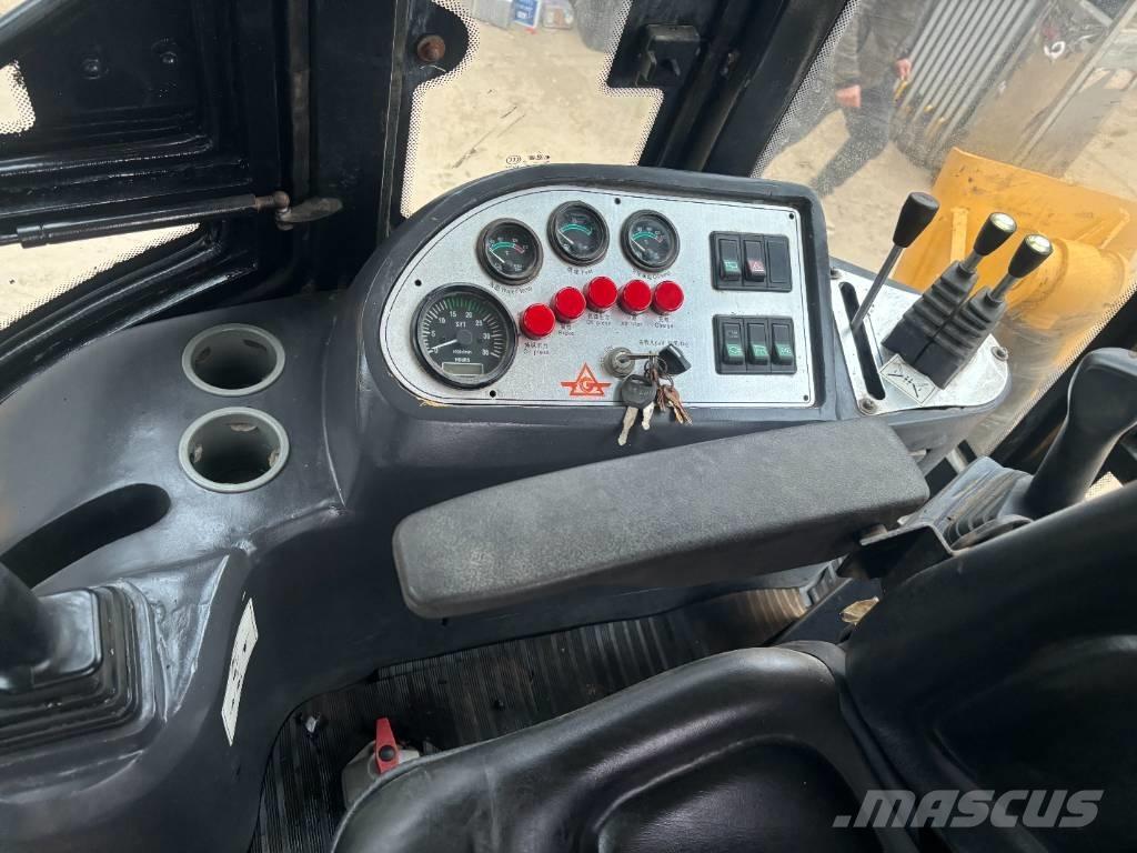 CAT 420 F Terne