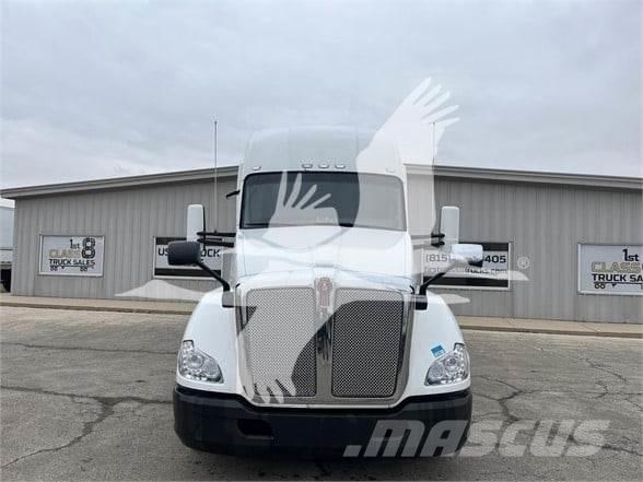 Kenworth T680 Motrici e Trattori Stradali