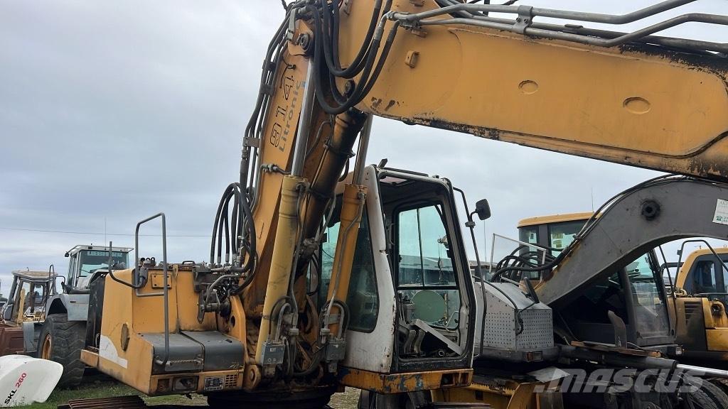 Liebherr R 914 HD S Cabine e interni