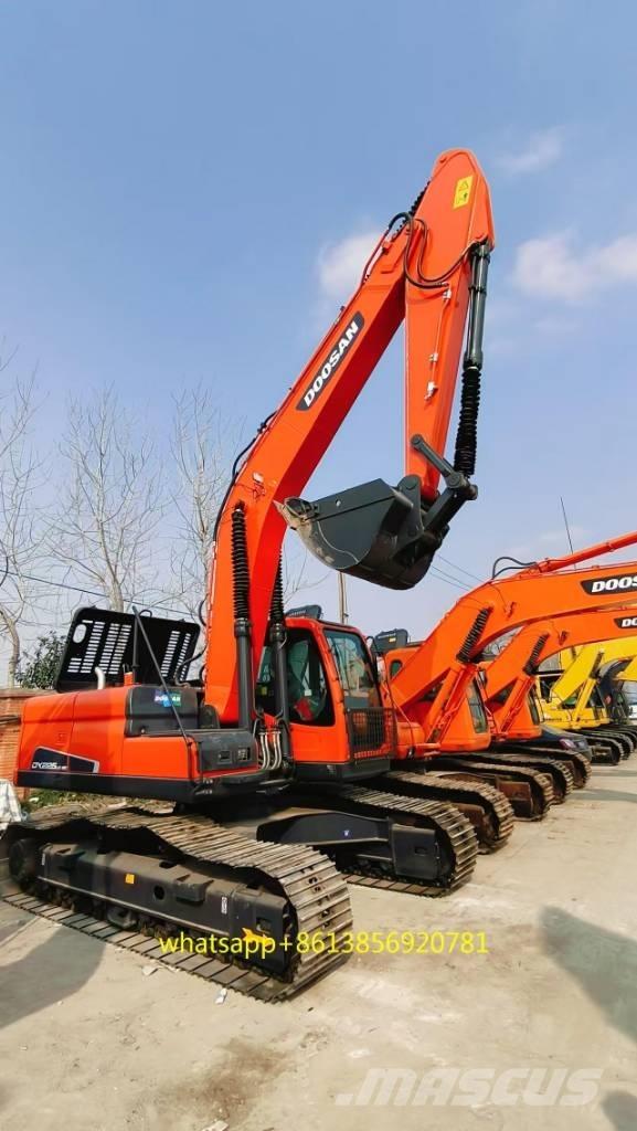 Doosan DX 225 Escavatori cingolati