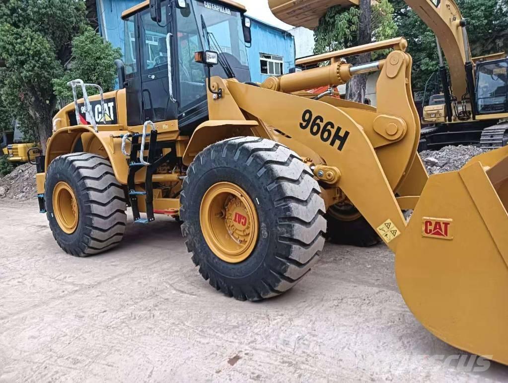CAT 966 H Pale gommate