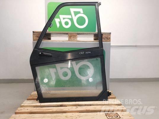 CAT TH337C door Cabine e interni