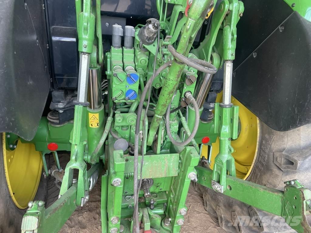 John Deere 6110M Trattori