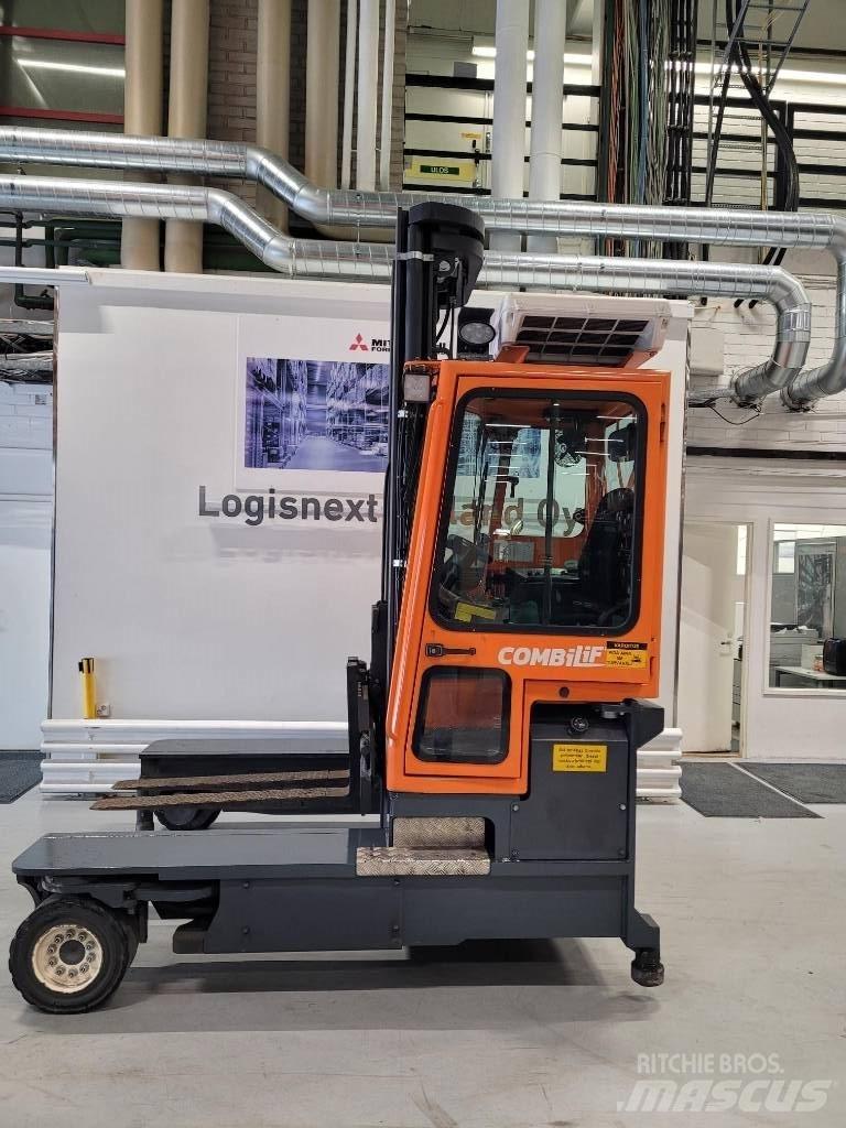 Combilift C 4000 Carrello elevatore retrattile a 4 vie