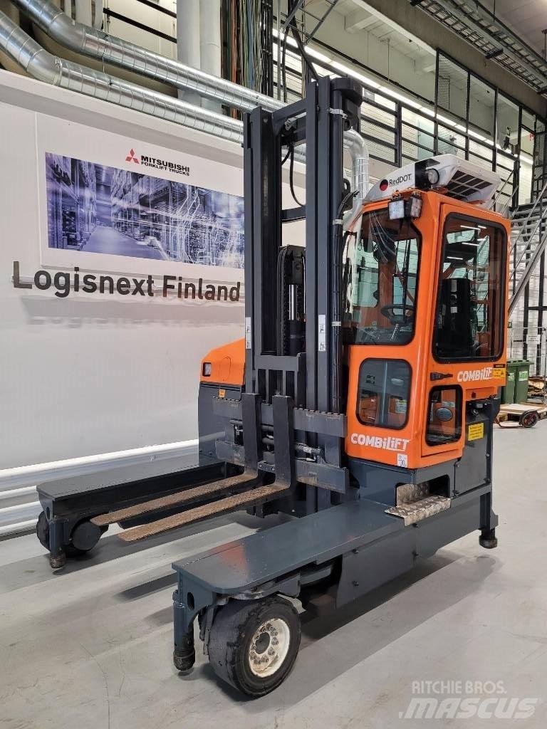 Combilift C 4000 Carrello elevatore retrattile a 4 vie