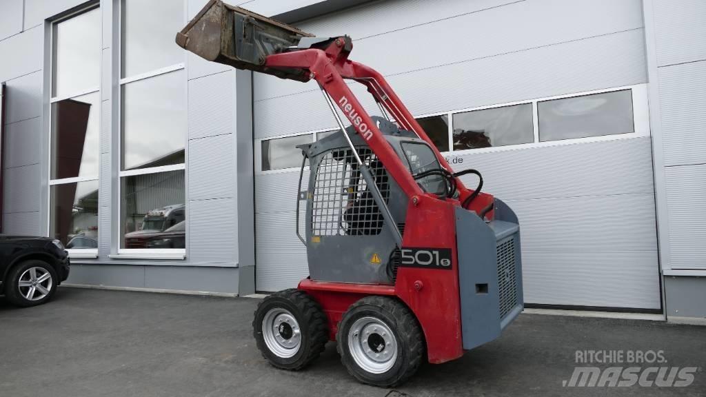 Neuson 501 S Mini Pale Gommate