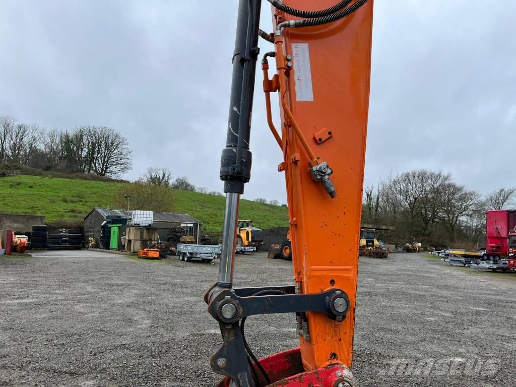 Doosan DX 140 LCR Escavatori cingolati