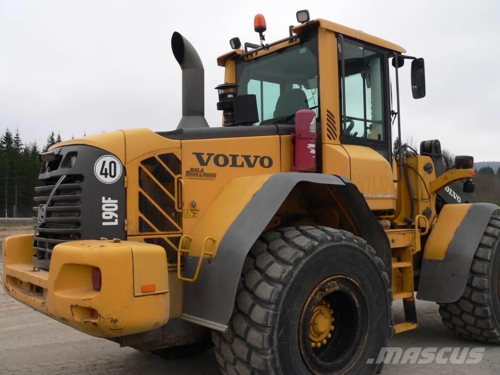 Volvo L 90 F Pale gommate
