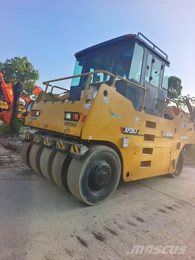 XCMG XP 263 Rulli gommati