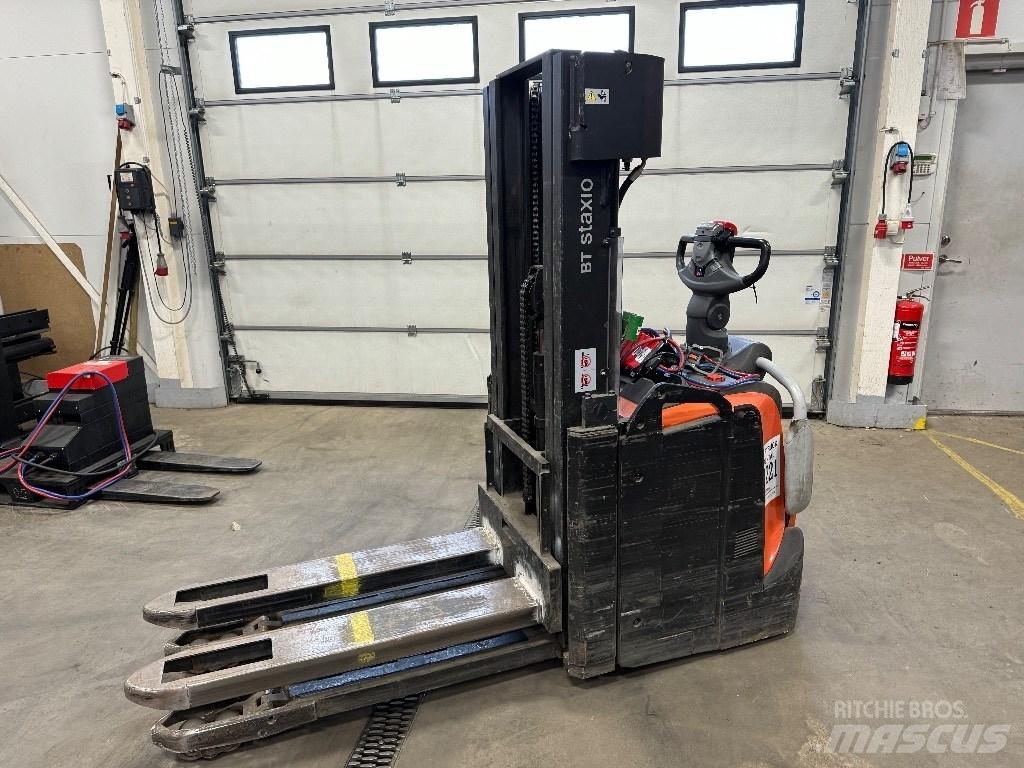 Toyota SPE160L Transpallet uomo a terra