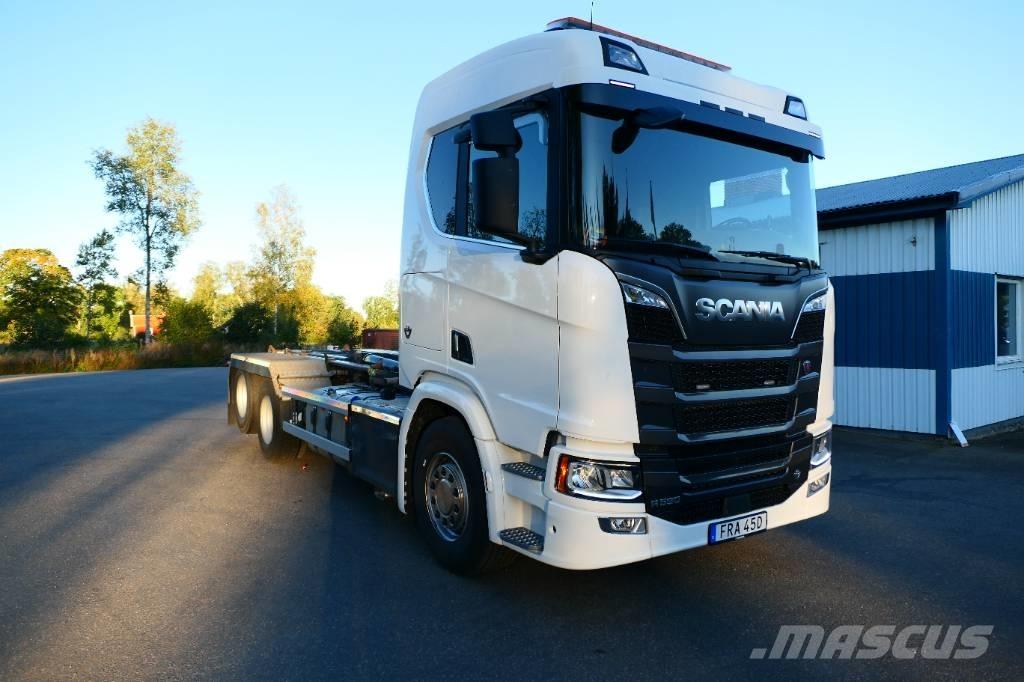 Scania R590B6x2nb Camion con gancio di sollevamento