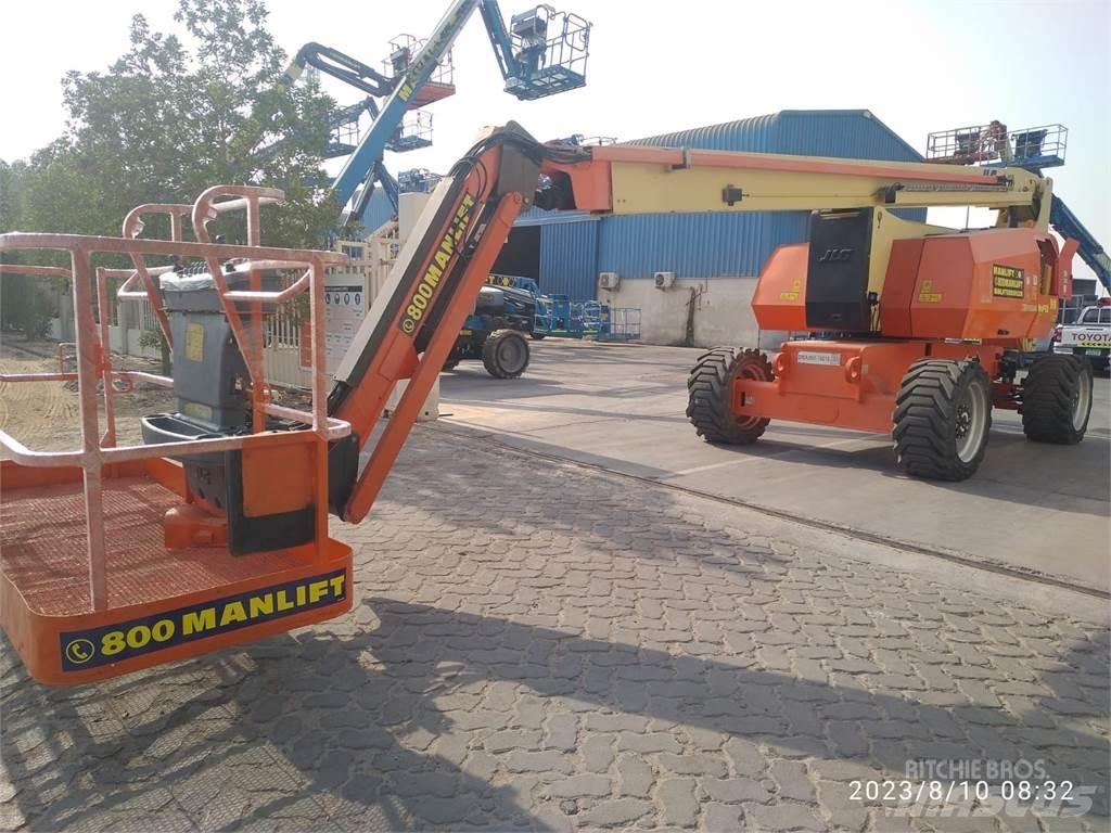 JLG 800AJ Piattaforme a braccio articolato