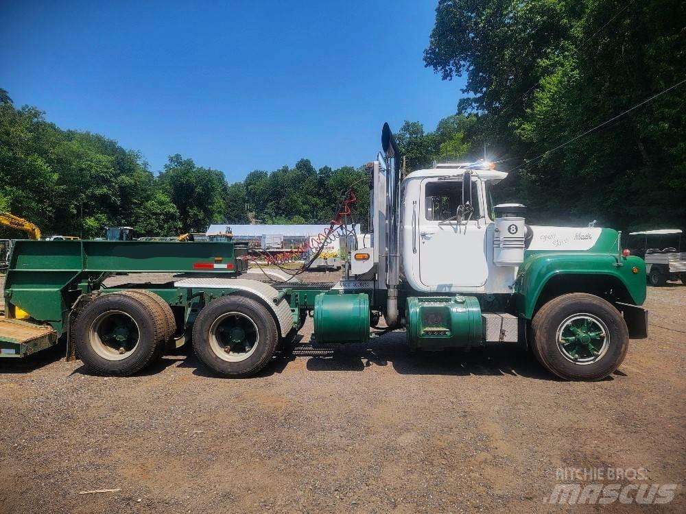 Mack R 688 ST Motrici e Trattori Stradali