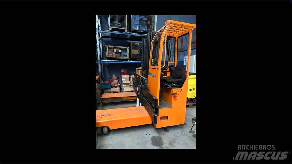  EFY 30/13/52AMS Carrello elevatore retrattile a 4 vie