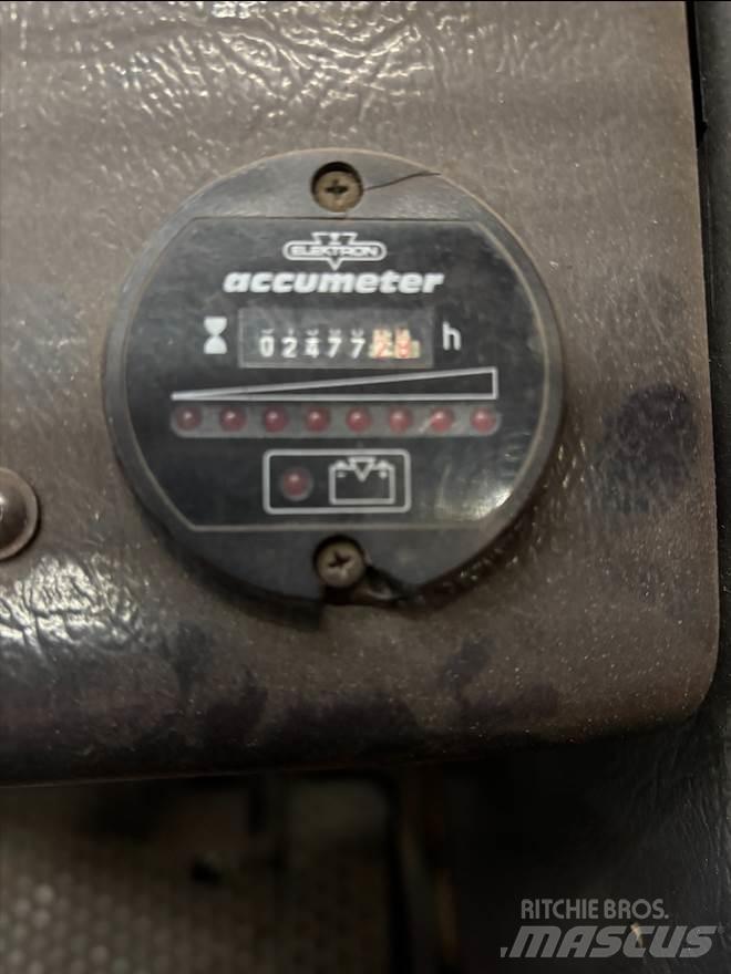  EFY 30/13/52AMS Carrello elevatore retrattile a 4 vie