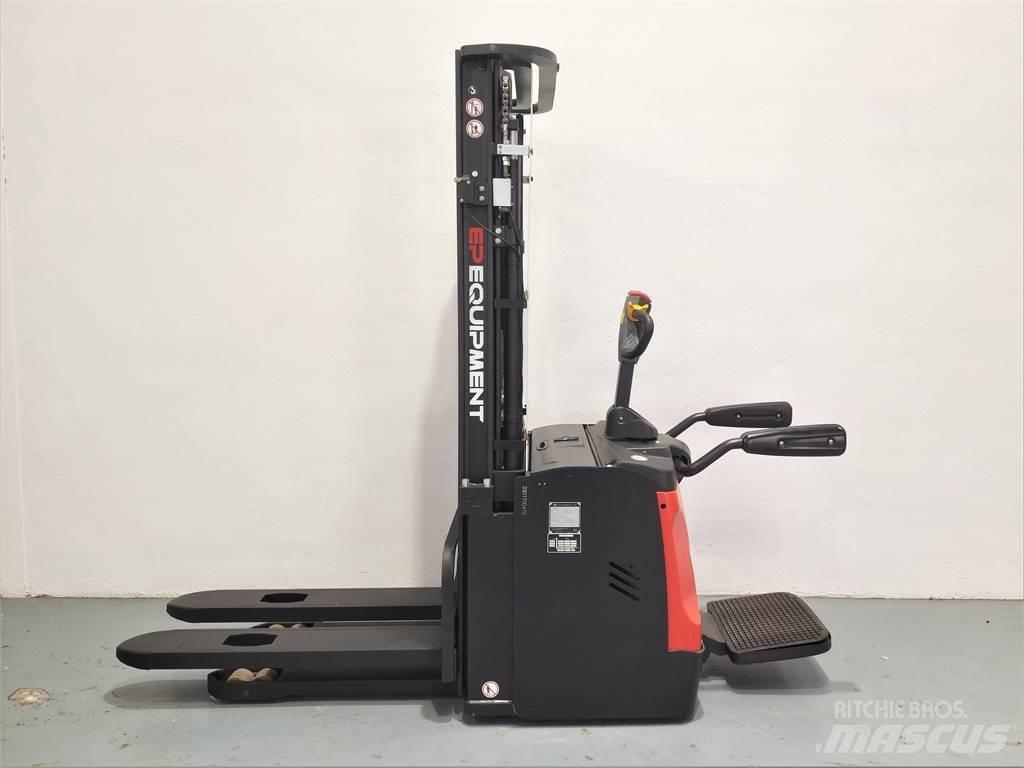  ES16 RSL Litio Carrelli elevatori bassi a piattaforma