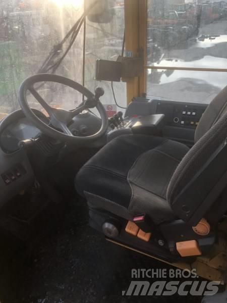 Volvo L 110 E Pale gommate