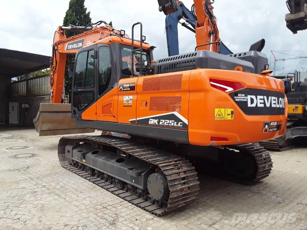Doosan DX225LC-7 Escavatori cingolati