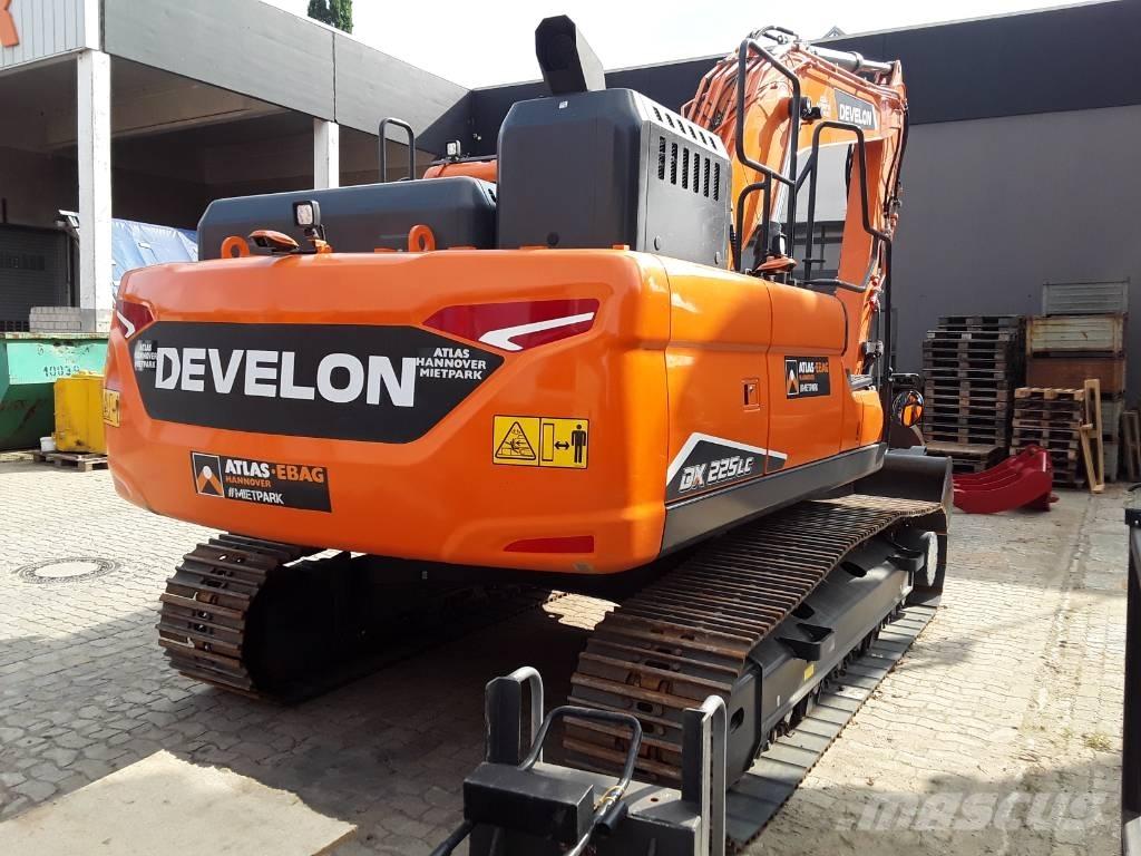 Doosan DX225LC-7 Escavatori cingolati