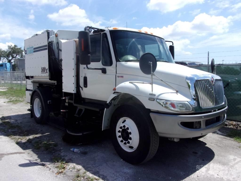 International 4300 Autocarro spazzatrice
