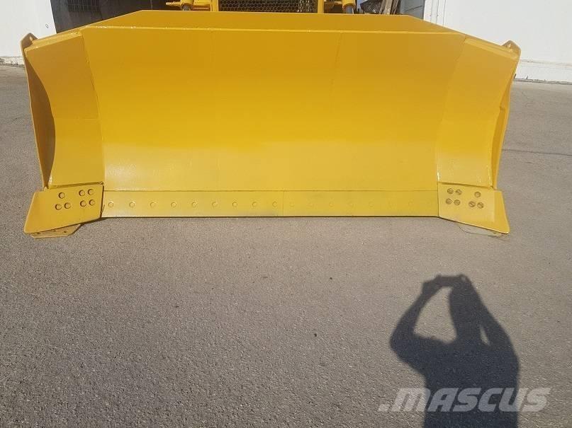 Komatsu D65EX-15 Dozer cingolati