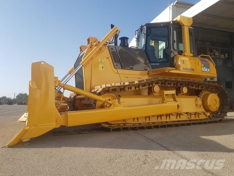 Komatsu D65EX-15 Dozer cingolati