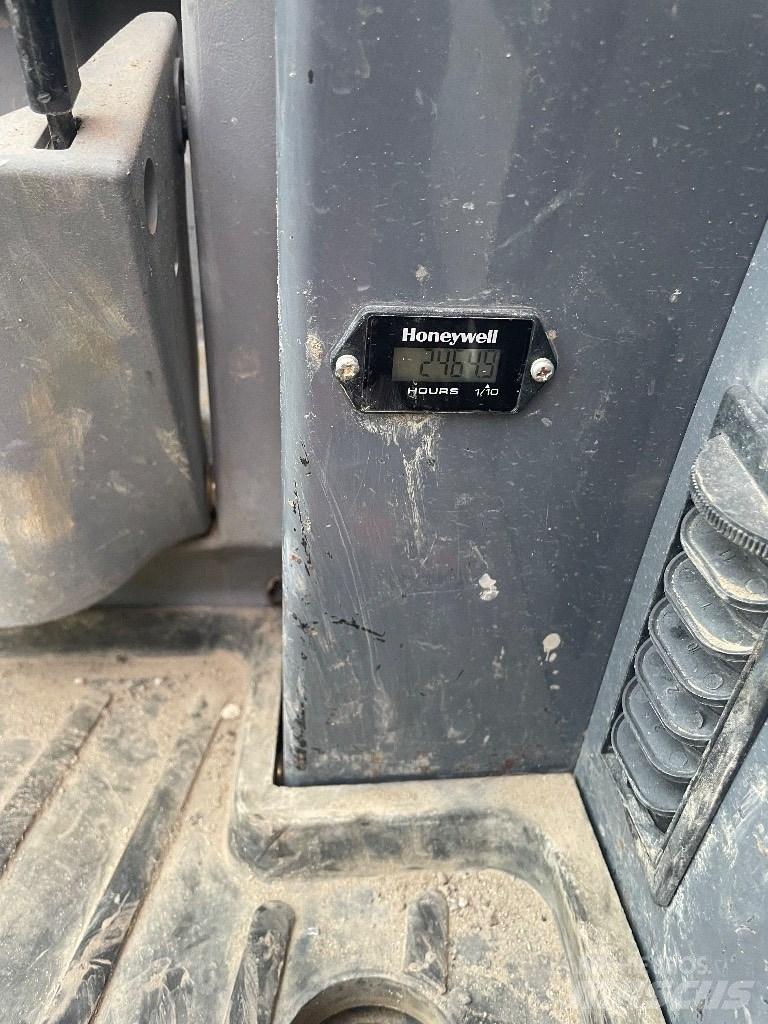 Takeuchi TB 235 Miniescavatori