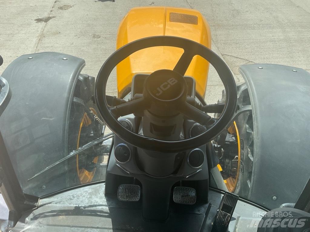JCB Fastrac 4220 Trattori