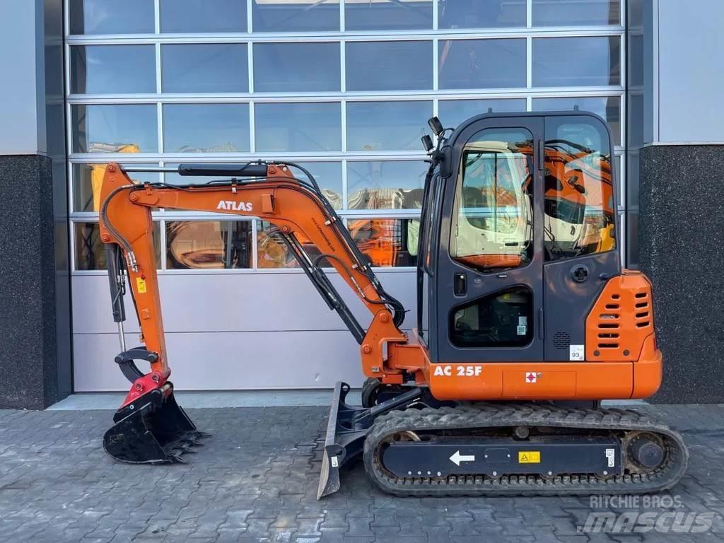 Atlas AC25F Miniescavatori