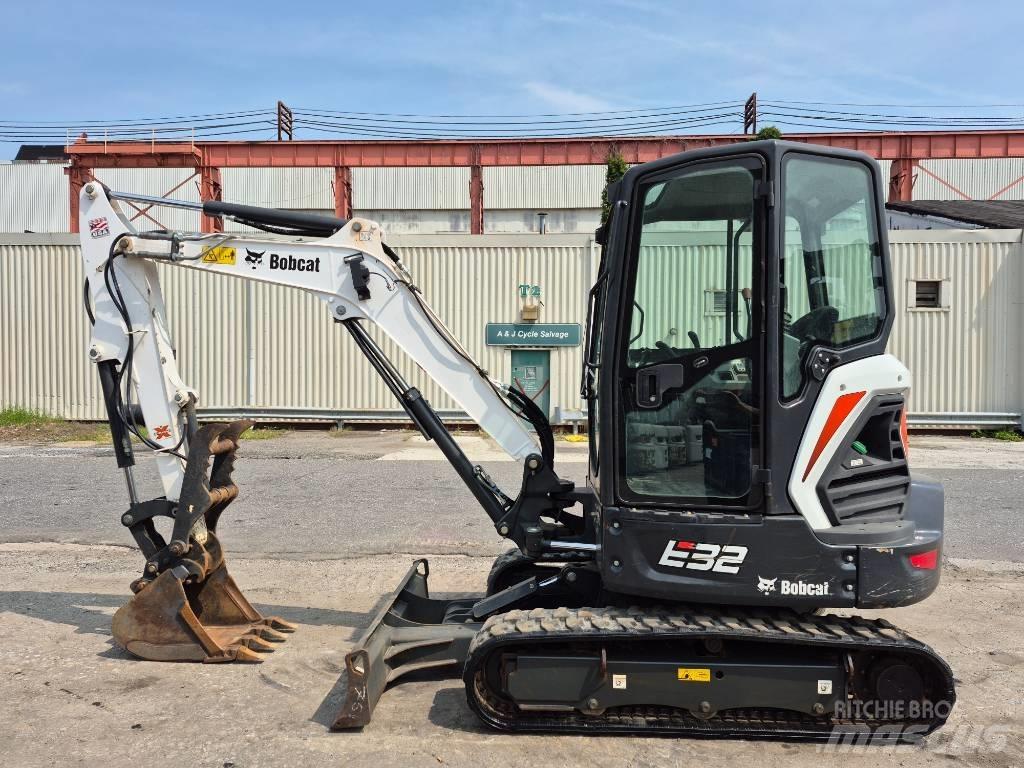 Bobcat E 32i Miniescavatori