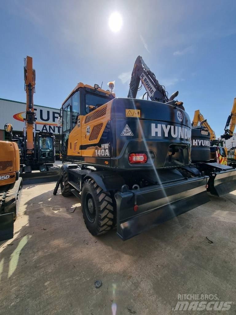 Hyundai HW140A Escavatori gommati