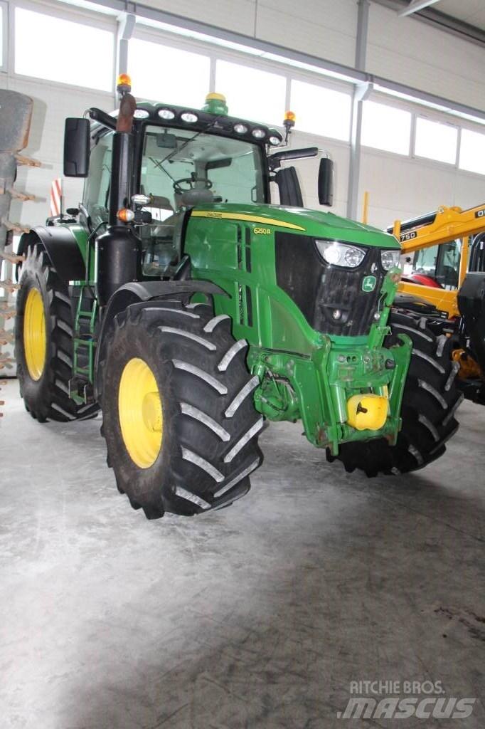 John Deere 6250 R Trattori