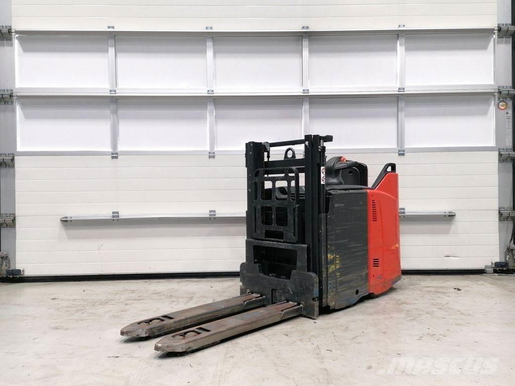 Linde D12 SP Transpallet uomo a terra