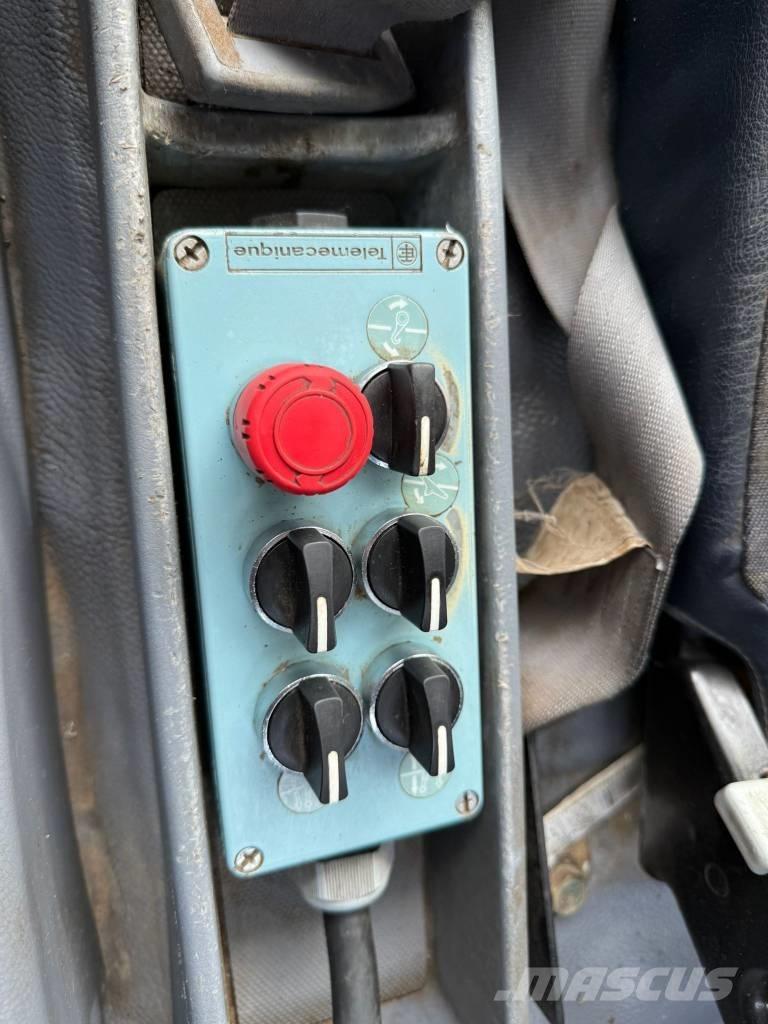 Mitsubishi FUSO Camion portacontainer