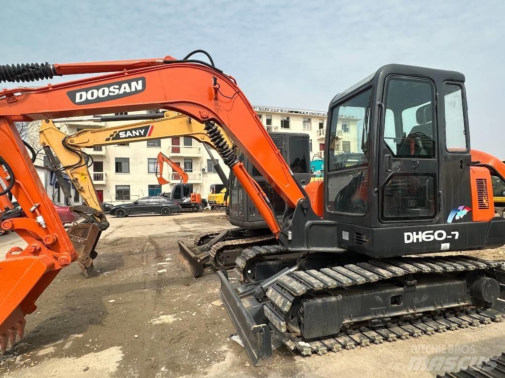 Doosan DH 60 Miniescavatori