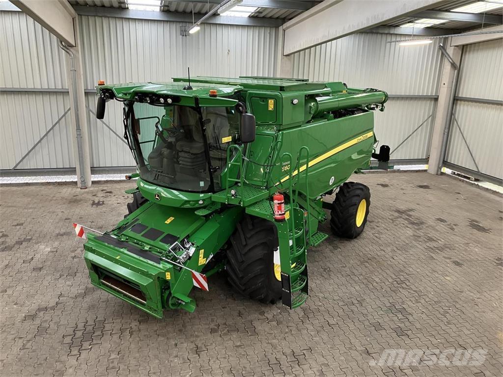 John Deere T560 Mietitrebbiatrici