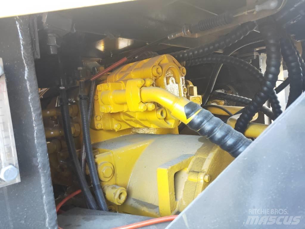 SDLG 953L Pale gommate