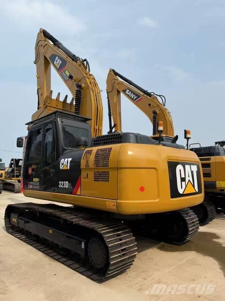 CAT 323D2L Escavatori cingolati