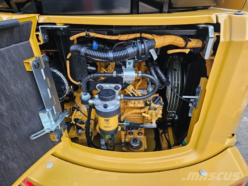 CAT 302.7 CR Miniescavatori